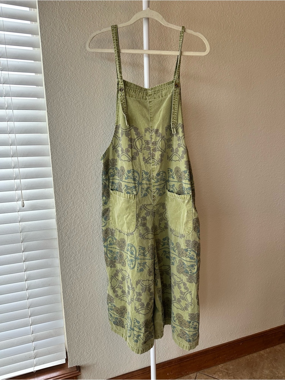 Vintage inspired Sage green Boho patterned wide leg crop baggy overalls medium